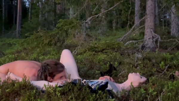 Swedish amateur couple first time in forest - Sessa Skye gets fucked doggystyle 4K - xxxfiles.com - Sweden on poweredporn.com