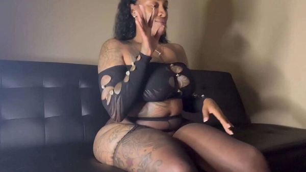 Sexy PAWG MILF Live Stream - Huge Ass Amateur Latina Homemade - porntry.com on poweredporn.com