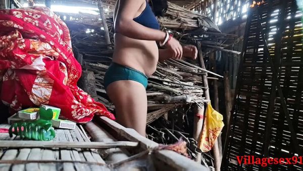 Local Bhabhi Outdoor Fuck - Desi Village Sex with Real Orgasm - xxxfiles.com - India on poweredporn.com