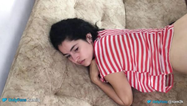 Roxxan's First Time Anal - Amateur Latina Teen Takes Big Cock in Doggy Style - porntry.com - Spain - Colombia on poweredporn.com