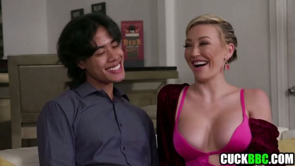 Hotwife Squirts on BBC While Cuck Hubby Films - porntry.com on poweredporn.com