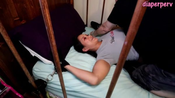 ABG Jazmine Cruz is retrained and diapered taught a lesson - Ineed2pee Ineedamommy - hclips.com on poweredporn.com