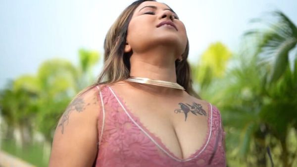 Tina Nandi Blowjob with Boyfriend - Amateur Desi Couple Romantic Sex at Seaside - veryfreeporn.com on poweredporn.com