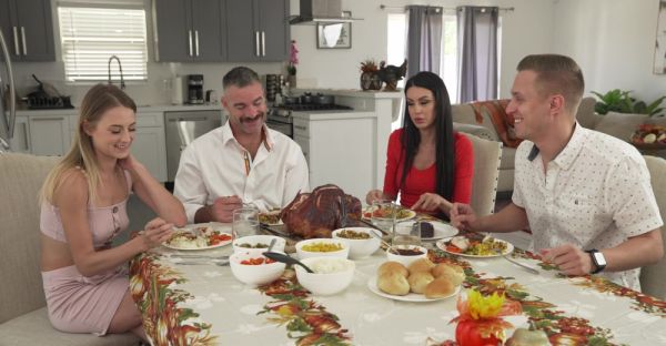 Charles Dera & Alex Mack plow Kyler Quinn and Jamie Michelle in a steamy Christmas threesome - alphaporno.com on poweredporn.com