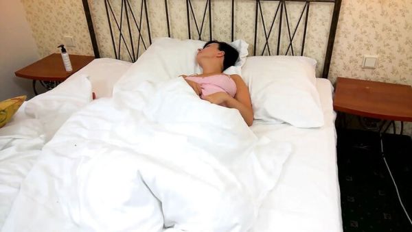 Amateur MILF Wanilianna Gets Spunked and Fucked Hard with a Massive Dildo - veryfreeporn.com - Britain on poweredporn.com