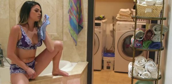 Teen having 3some with lesbian stepmoms - inxxx.com on poweredporn.com