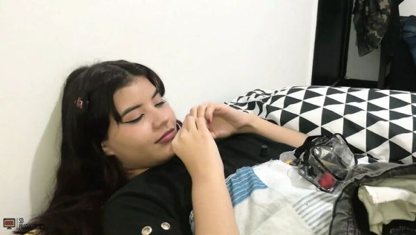 Skinny Latina teen gives deep throat blowjob and hard fuck - Homemade Spanish Porno - xxxfiles.com - Venezuela - Spain - India on poweredporn.com
