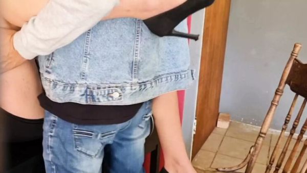 Amateur Secretary Cheats On Lunch Break - Blonde MILF Fingered By Boss - porntry.com - India on poweredporn.com