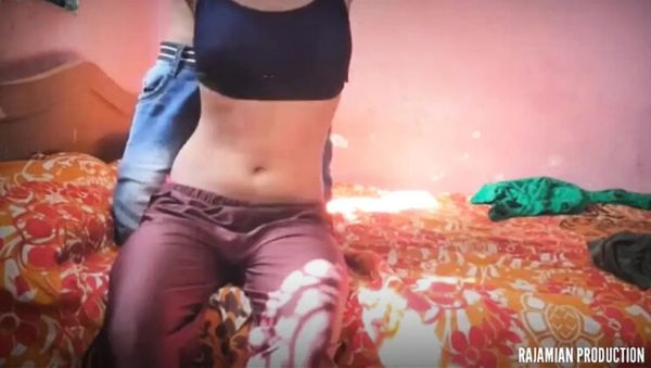 Indian Teen Girl Cream Fucked in OYO Room by Boyfriend - Desi Homemade MMS - veryfreeporn.com - India on poweredporn.com