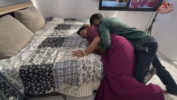 Desi Bhabhi Calls Tailor Home For Saree Fitting - Passionate Hindi Sex & Blowjob in Kitchen with Aksha - porntry.com - India on poweredporn.com