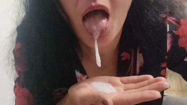 Winonna8 Slutty MILF Blowjob - Cum in Mouth Close-Up Amateur Video - veryfreeporn.com on poweredporn.com