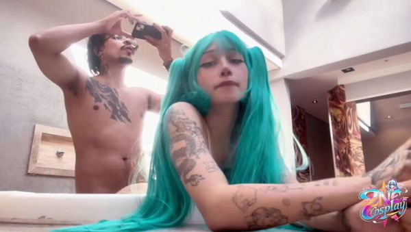 Amber Kai & QroZne Cosplay Hatsune Miku - PAWG Latina with Big Booty Gets Fucked Doggystyle - veryfreeporn.com - Brazil on poweredporn.com