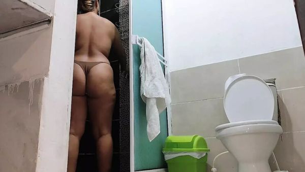 Naked Young Girl Shower Voyeur - Hidden Camera Recording in Bathroom - veryfreeporn.com - India - Egypt on poweredporn.com