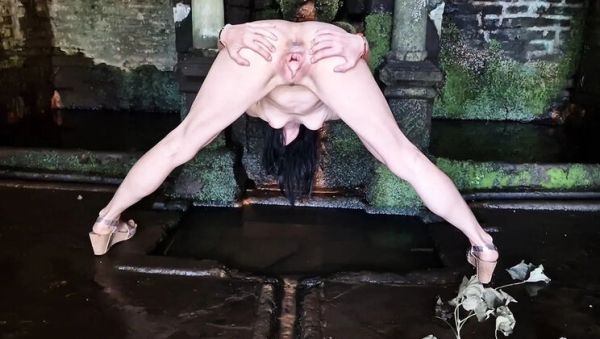 Nicky Brill Outdoor Gaping Pussy and Pissing Close Up - Amateur MILF Solo - porntry.com on poweredporn.com