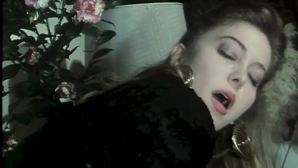 80s 90s Diva Orgy - Vintage Gangbang with Anal & Blowjob - porntry.com - Italy on poweredporn.com