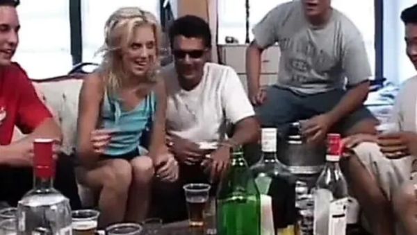 Petite Blonde Juliana Kincaid Takes Double Penetration Threesome Anal & Cum in Mouth - xxxfiles.com - Britain on poweredporn.com