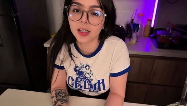 Fucking My Hot Stepsister While My Girlfriend Is Away - veryfreeporn.com on poweredporn.com