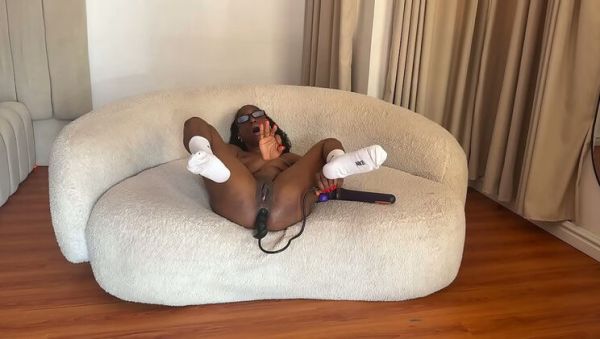 Spicyperry shows off her anal prolapse - porntry.com on poweredporn.com