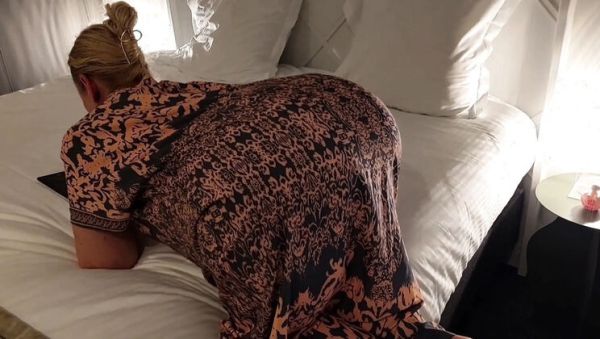 German MILF Selena701 Foot Worship & Cumshot - Amateur Mature Wife Fetish 4K - veryfreeporn.com - Germany on poweredporn.com