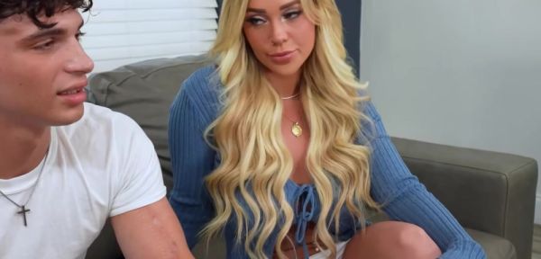 My stepsister wants me to lick her feet - inxxx.com on poweredporn.com