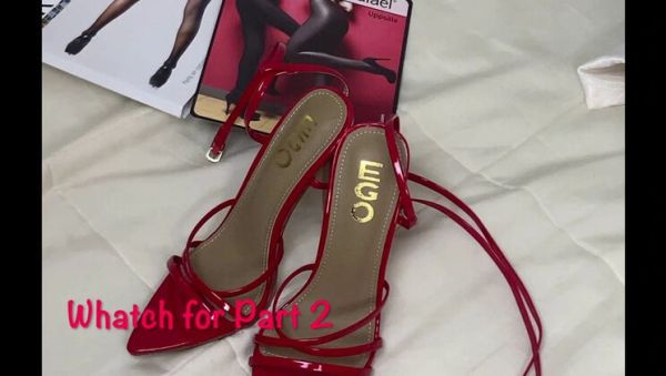 Mature British MILF with Big Natural Tits Gets Nylon Tights Gift - Foot Fetish Homemade HD - veryfreeporn.com - Britain on poweredporn.com