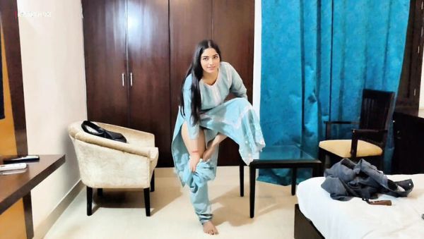 Desi Agent Roleplay: Pakistani Girl Fucked Hard in Hindi 4K - Indian Cheating Sex Video - veryfreeporn.com - India - Pakistan on poweredporn.com