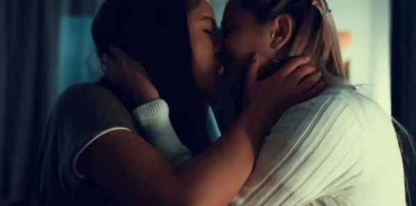 Latina licks asian roommates hairy pussy - inxxx.com on poweredporn.com
