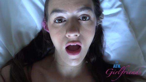 Waked Up By Busty Girlfriend - Summer Renee - videomanysex.com on poweredporn.com