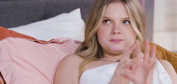 Its ok stepmom we are not really related - inxxx.com on poweredporn.com