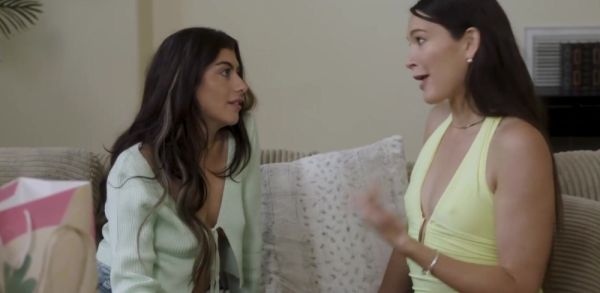 Milf fucks her husbands lesbian stepsis - inxxx.com on poweredporn.com