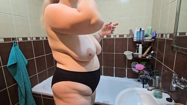 BBW Wife with Big Natural Tits Showers and Changes Panties – Real Amateur Moment - xxxfiles.com - Slovakia on poweredporn.com