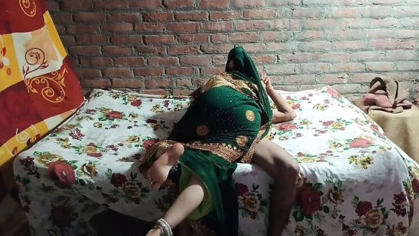 Indian Sasur Bahu XXX: Desi Bahu Gets Hardcore Creampie From Daddy - xxxfiles.com - India on poweredporn.com