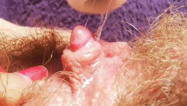 Extreme Close-Up Big Clit Orgasm: Rough Vibrator On Huge Clitoris - xxxfiles.com - Britain on poweredporn.com