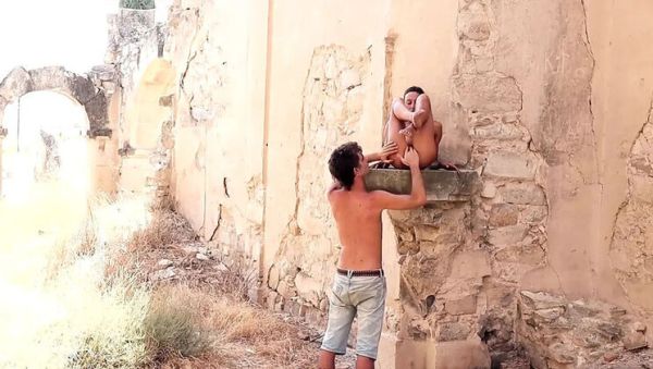 Skinny Amateur Brunette Magia Rosa Gets Her Pussy Eaten Outside Like a Statue - xxxfiles.com on poweredporn.com