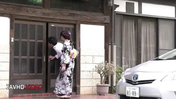 Japanese MILF in kimono gets fucked hard and swallows cum - xxxfiles.com - Japan on poweredporn.com