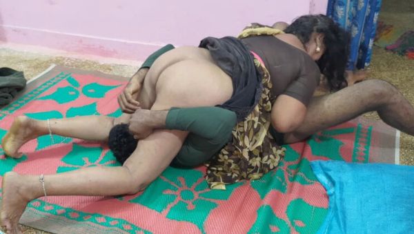 Aunty Alone at Home Gets Pussy Licked with Tongue and Touched Everywhere - xxxfiles.com - India on poweredporn.com