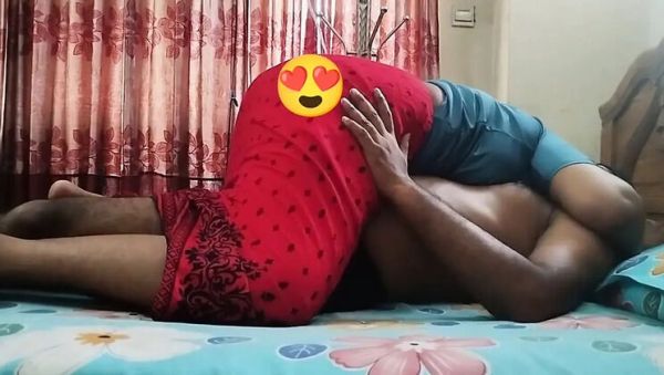 Desi Stepsister Craves Big Cock – Homemade Indian Blowjob - veryfreeporn.com - Britain - India on poweredporn.com