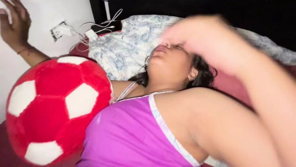 Big Ass Stepmom Shares Bed With Horny Stepson - Raw Amateur Sex - veryfreeporn.com - Spain - India - Colombia on poweredporn.com