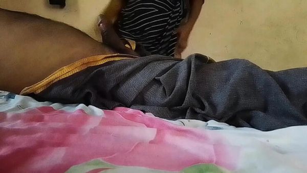 Desi Husband Mounts His Wife on Top and Pounding Her Hard - veryfreeporn.com - India on poweredporn.com
