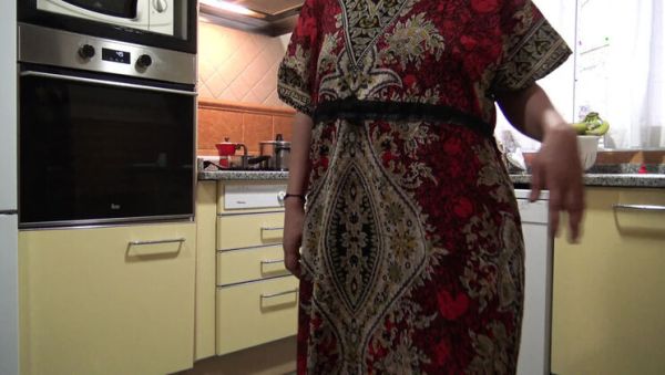 My StepMom Susan Craves My Tongue On Her Hairy Pussy In The Kitchen - veryfreeporn.com - Britain on poweredporn.com