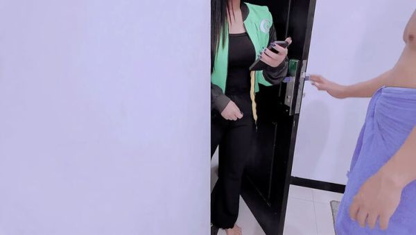 Beautiful Teen With Huge Natural Tits Gets Creampied At Her Wedding Reception - veryfreeporn.com - Indonesia on poweredporn.com