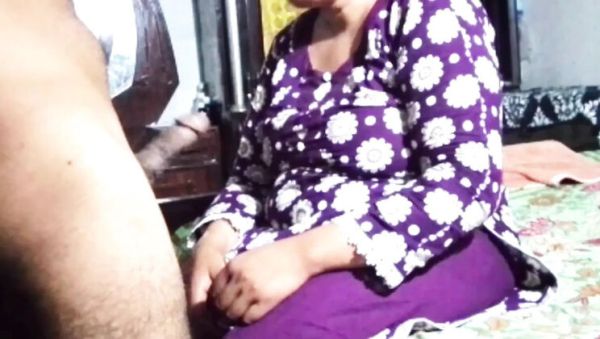 Desi Village Bhabhi Naked Bathing in the Field Hot Action - veryfreeporn.com - Mongolia - Pakistan on poweredporn.com
