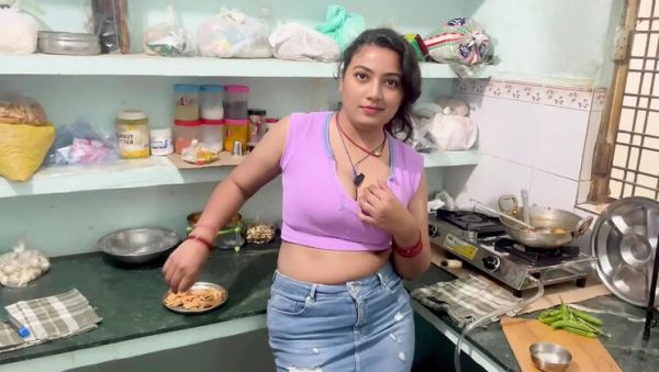 Hotty_ragini's Sahar Bhabhi First Time Devar Sex in Kitchen Tight Pussy Viral Video - veryfreeporn.com - India on poweredporn.com