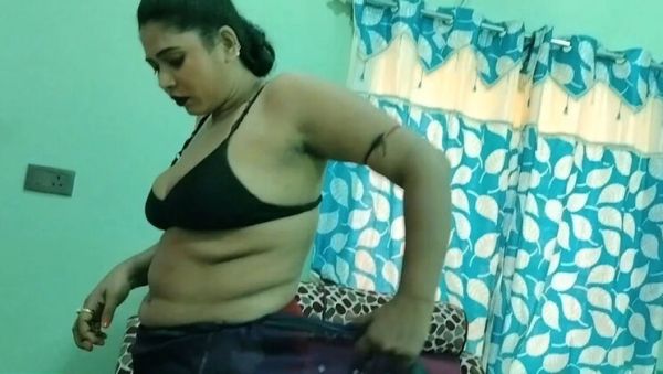 Puja Sarkar's Big Tits Bhabhi Gets a Face Fuck Massage in HD - veryfreeporn.com - India on poweredporn.com