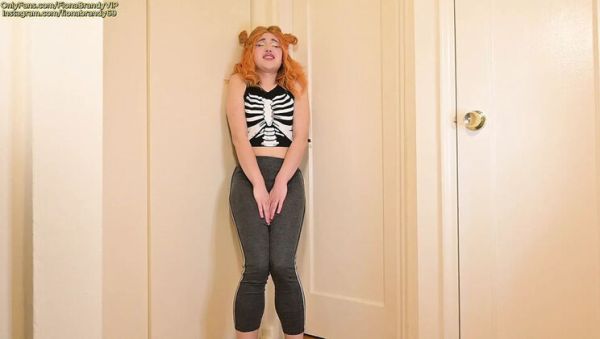 Desperate Teen Fiona Pisses Herself After Being Locked Out of the Toilet - Dirty Talk & Pee Roleplay - veryfreeporn.com - Britain - Usa - Ukraine on poweredporn.com