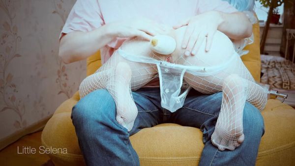 Little Selena Gets Extreme Anal Fisting with a Huge Vegetable - veryfreeporn.com - Britain on poweredporn.com