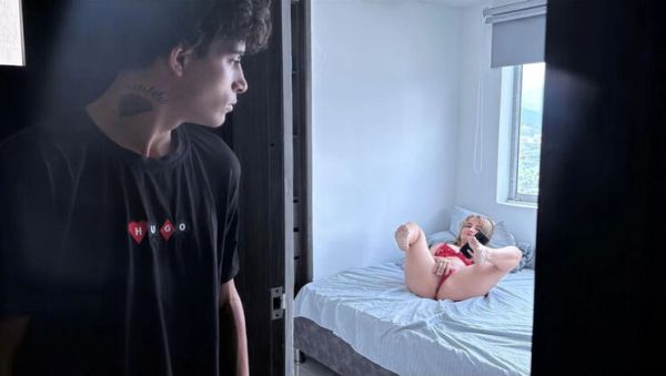 Big ass stepmom caught cheating by curious stepson, gets revealed and begs for anal sex to keep secret - veryfreeporn.com - India - Colombia on poweredporn.com
