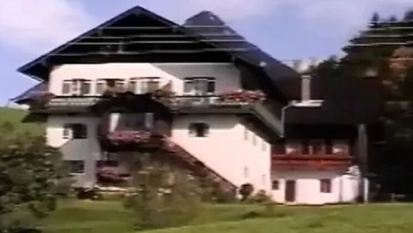 Zipfelstürmer 1993 Full German Classic Porn Movie with Anal, Blowjob, Threesome, MILF, Blonde, Stockings, Vintage European Hardcore - veryfreeporn.com - Germany on poweredporn.com