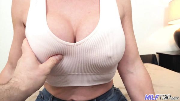 Hot Blonde MILF Sadie Summers First Porn with Big Tits and Big Ass - veryfreeporn.com - Britain on poweredporn.com