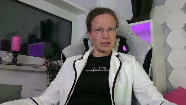 Femdom MILF in Glasses Humiliates Loser with Small Dick – Amateur HD - veryfreeporn.com - Germany on poweredporn.com